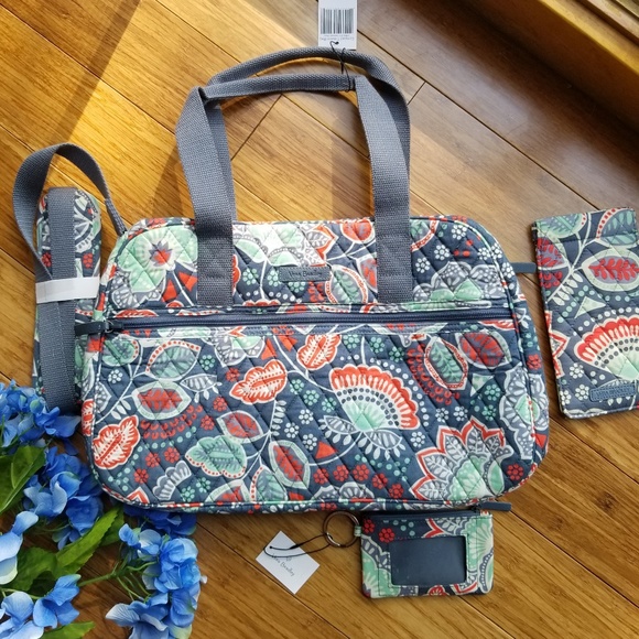 vera bradley compact traveler